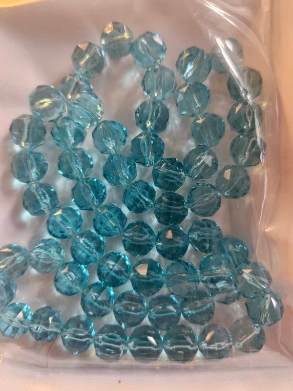 Mörkblå 10 mm fasetterade glaspärlor
