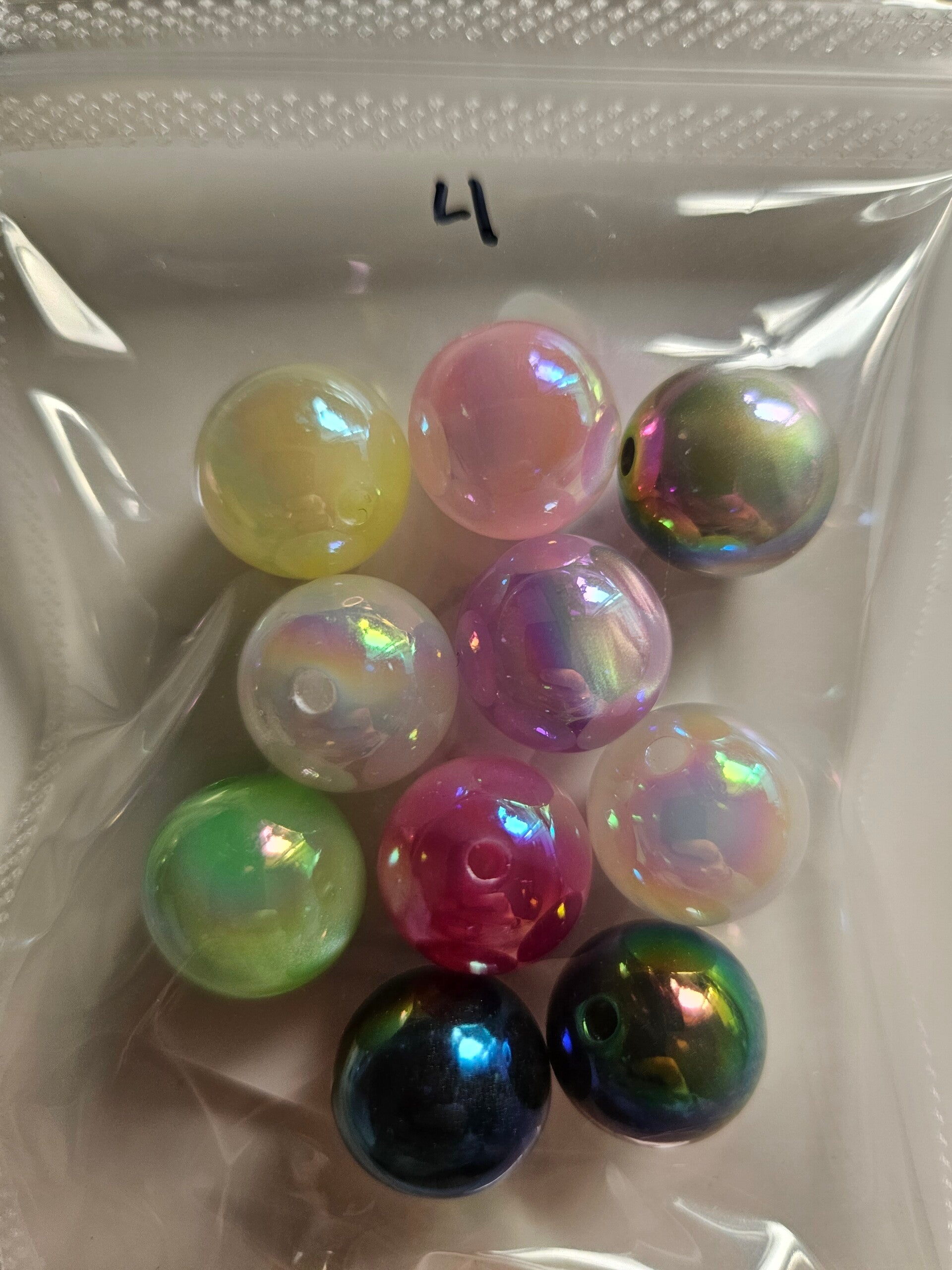 Glansiga/skimrande pärlor i 16 mm 10 - pack