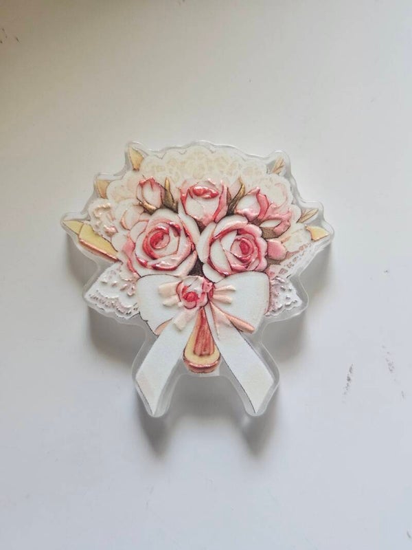 Dekorativ focal -blommbuket med rosor