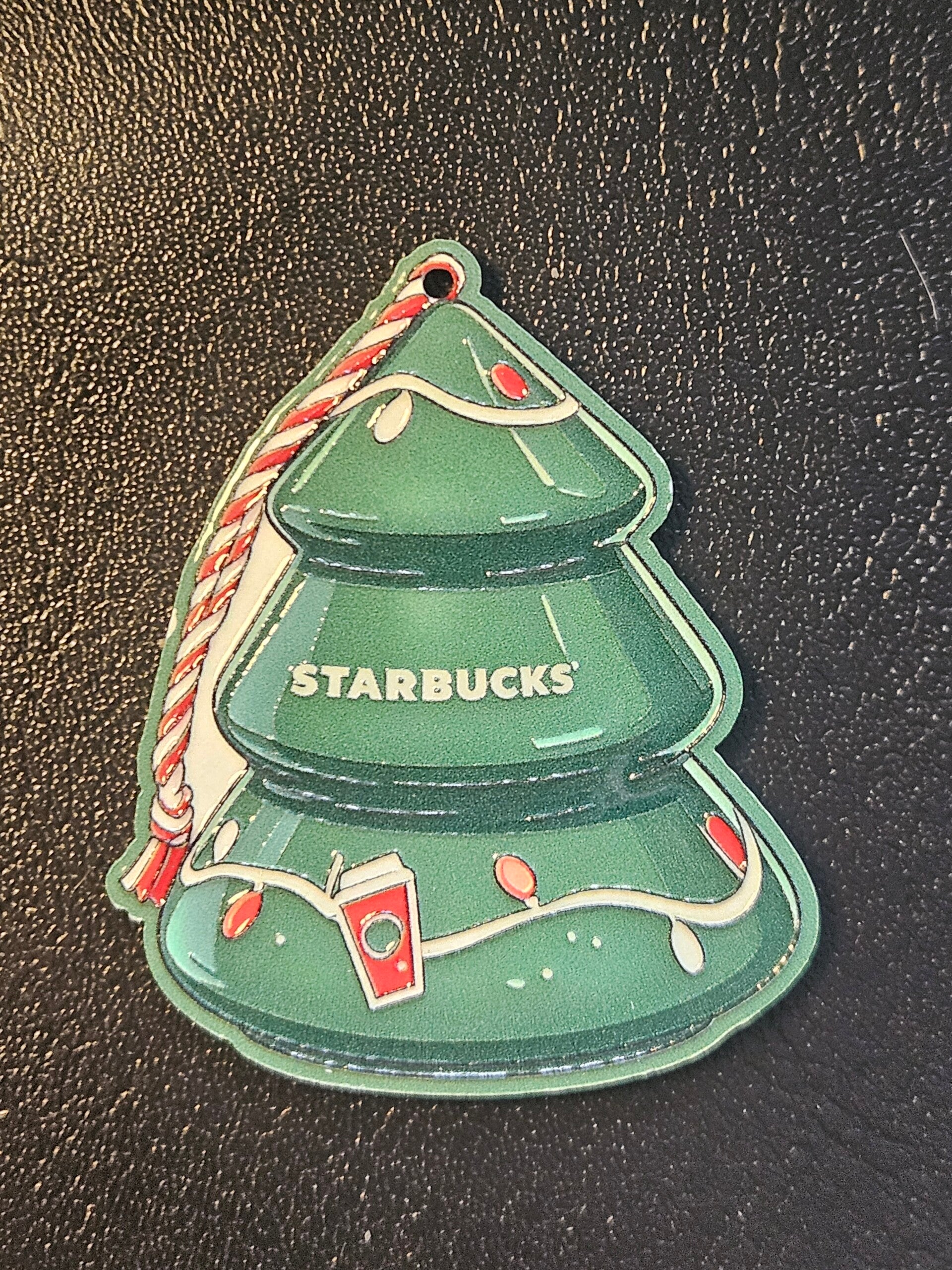 Akryl bricka med hål - julgran starbucks motiv