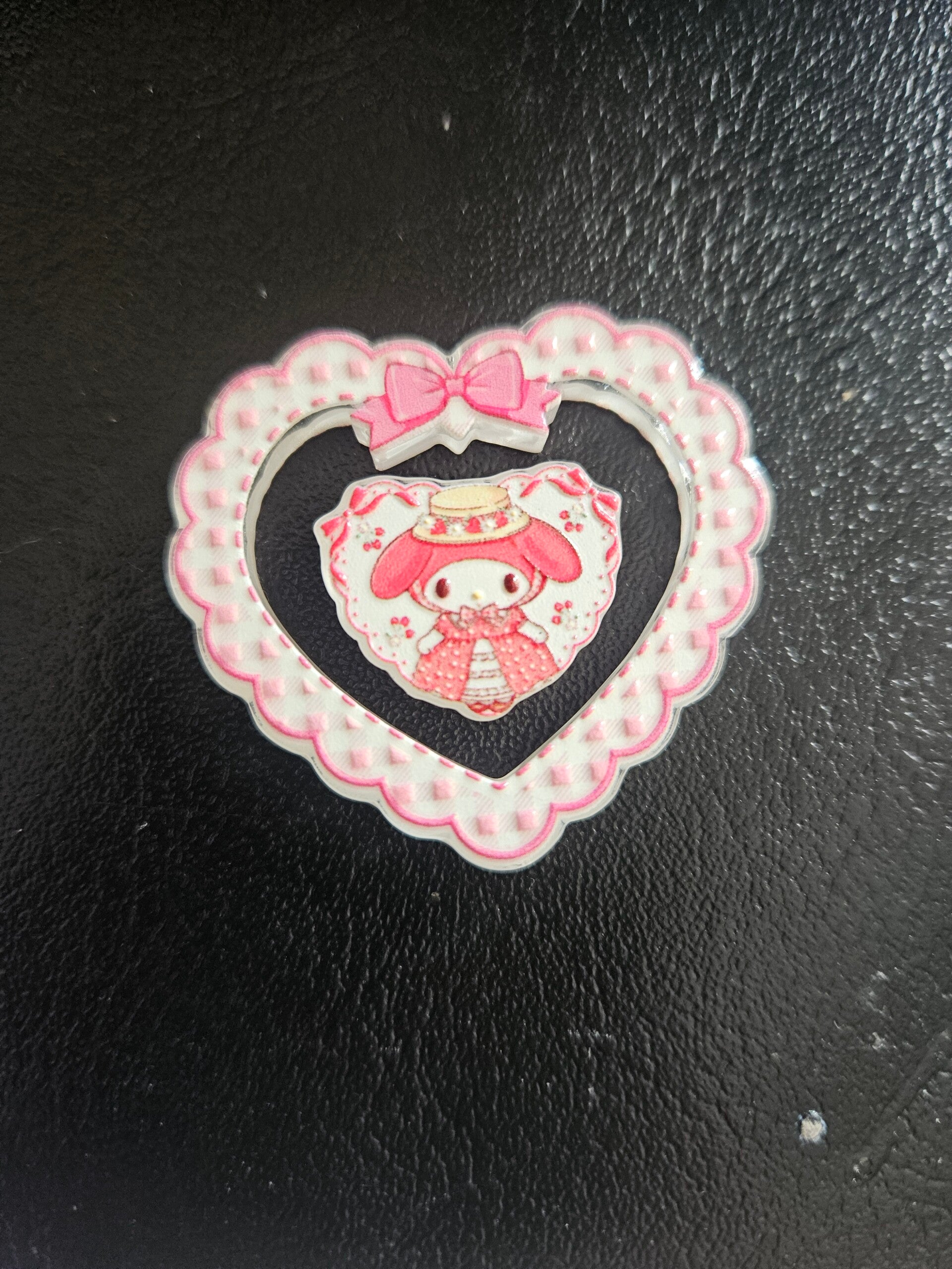 My Melody i hjärta akryl