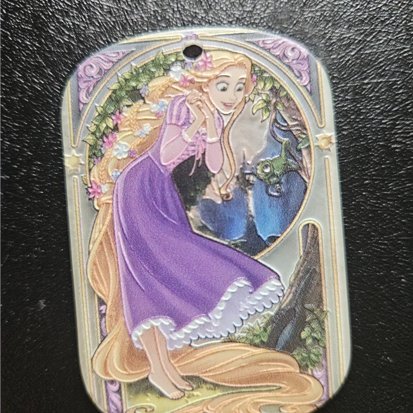 Akryl bricka med hål - Rapunzel