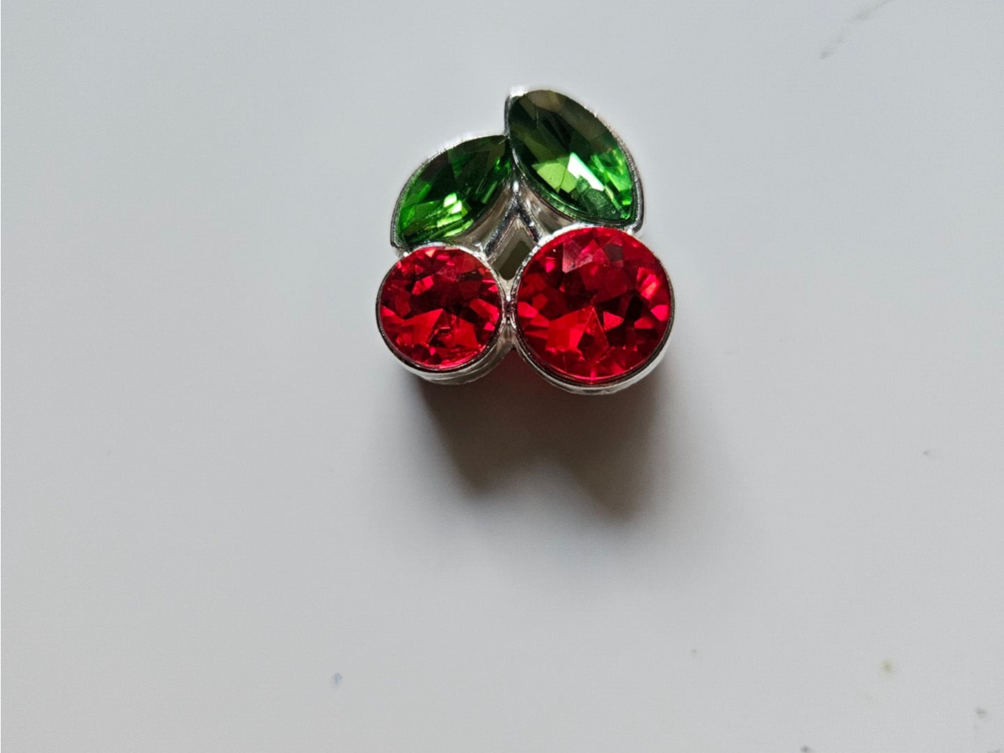 Strass berlocker och charms körsbär med röd kristall
