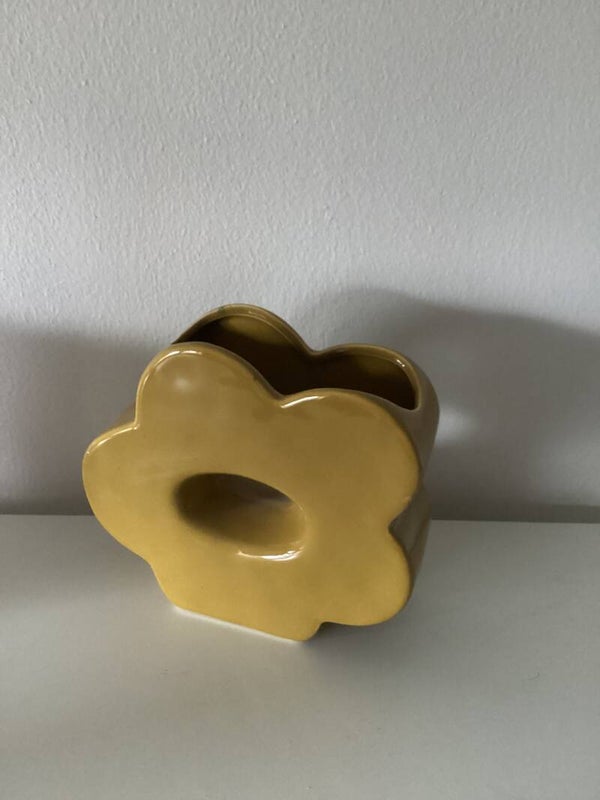 Vaas Bloemvormig Roze of Mosterd Geel