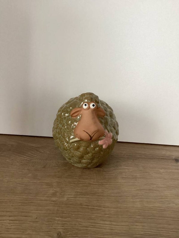 Schaap met Bloem