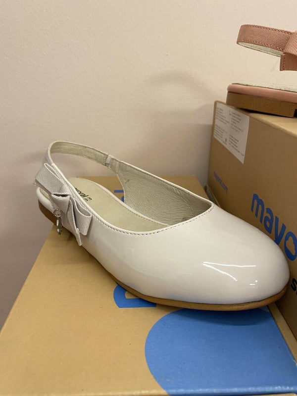 Mayoral schoen ecru 15 EURO