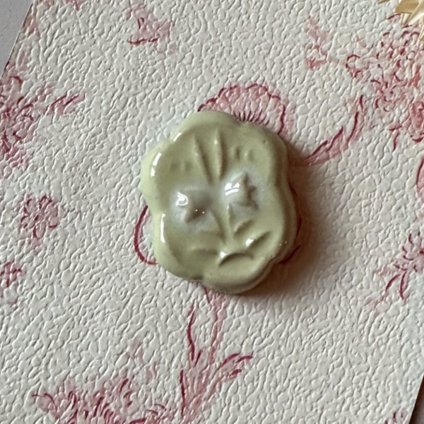 Pierre d'apaisement Clochette