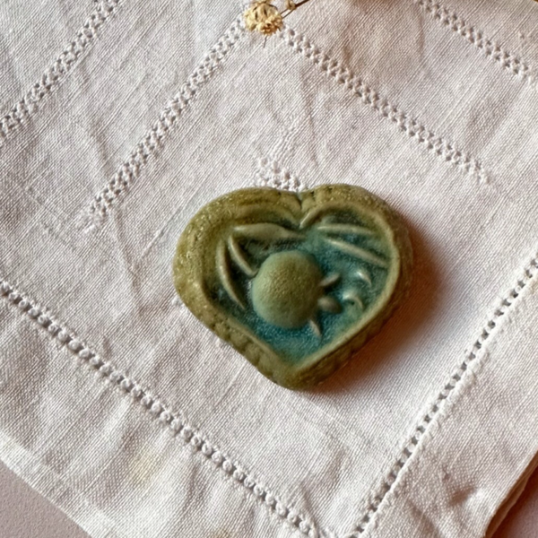 Pierre d'apaisement Kaki