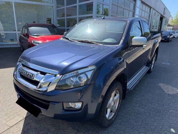 ISUZU D MAX 2.5D 163CV BVA 4x4 Space Cab avec tva récupérable