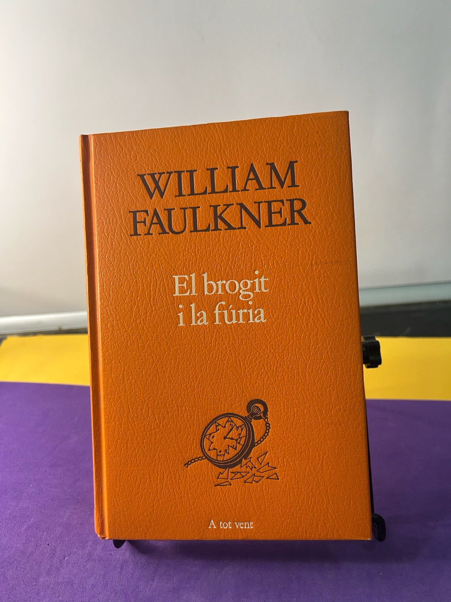 El brogit i la fúria