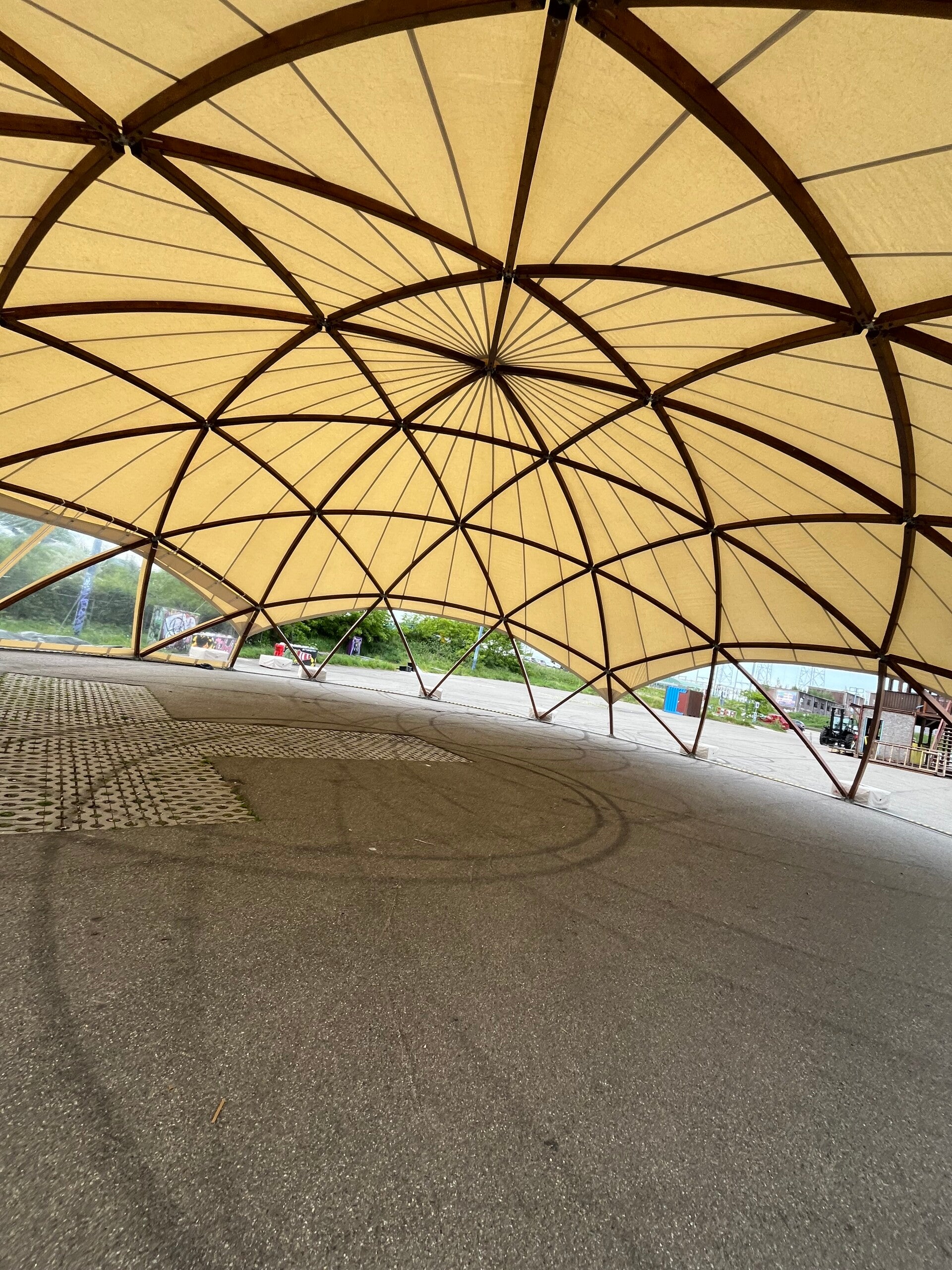 Wooden Flat dome met zijwanden 
