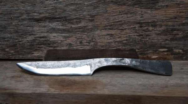 Couteau forgé tout acier