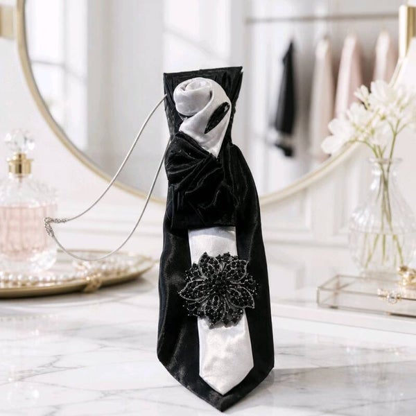 Medium Necklace Tie