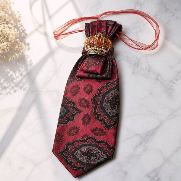 Medium Necklace Tie