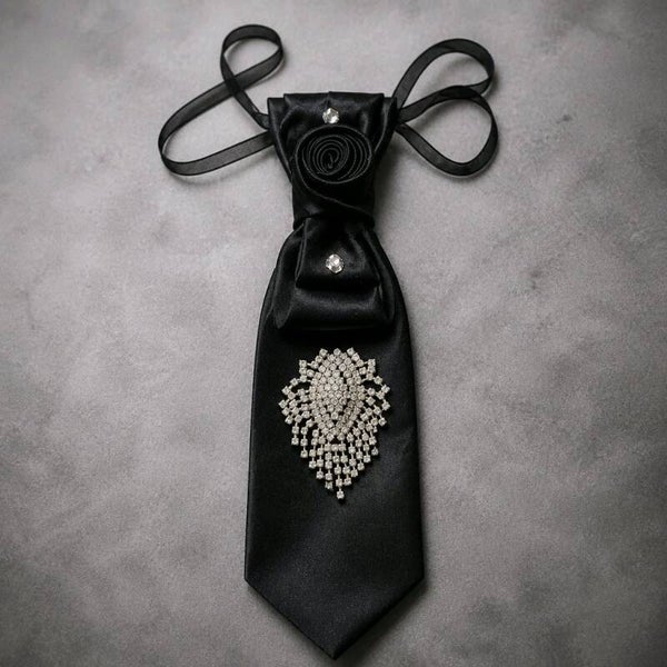 Medium Necklace Tie
