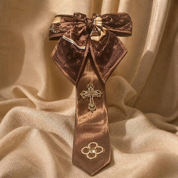 Medium Necklace Ties