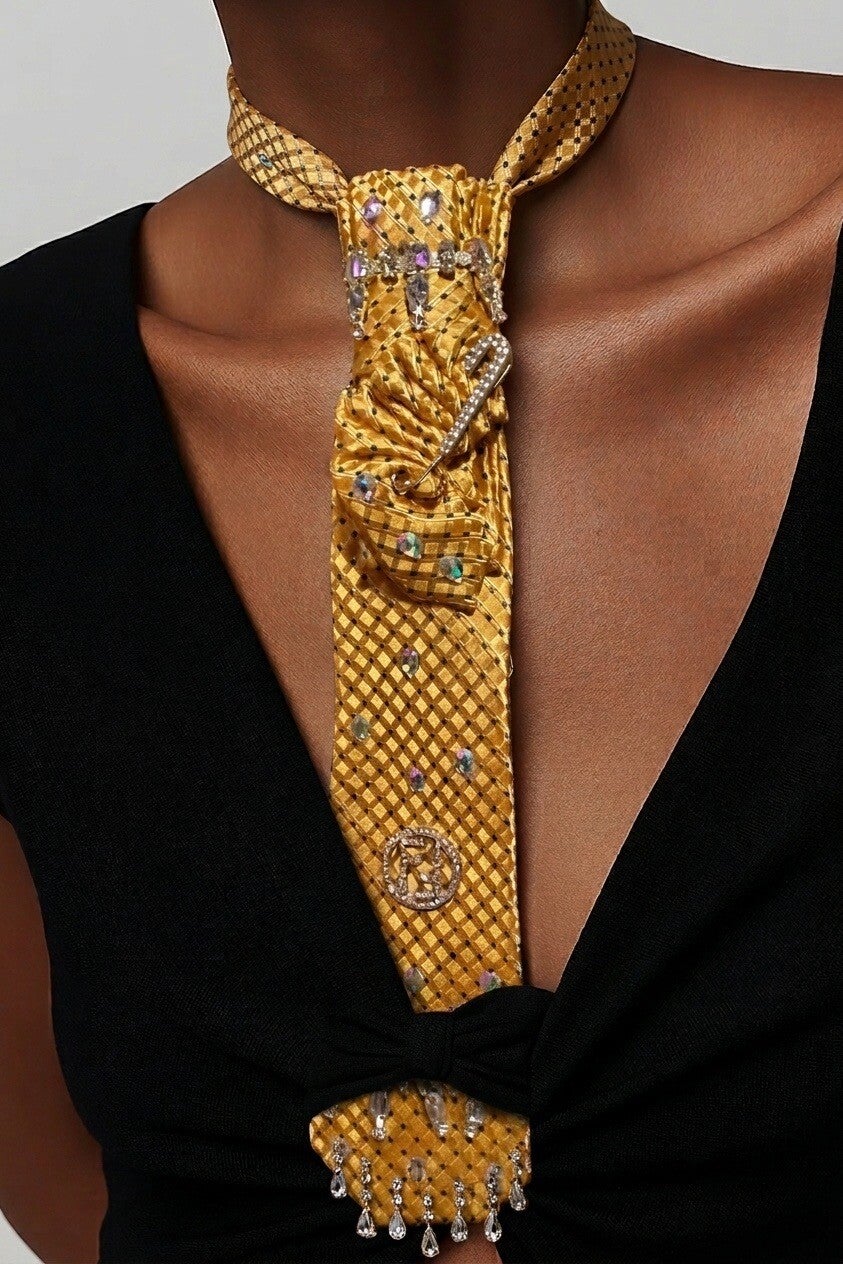Long Necklace Model