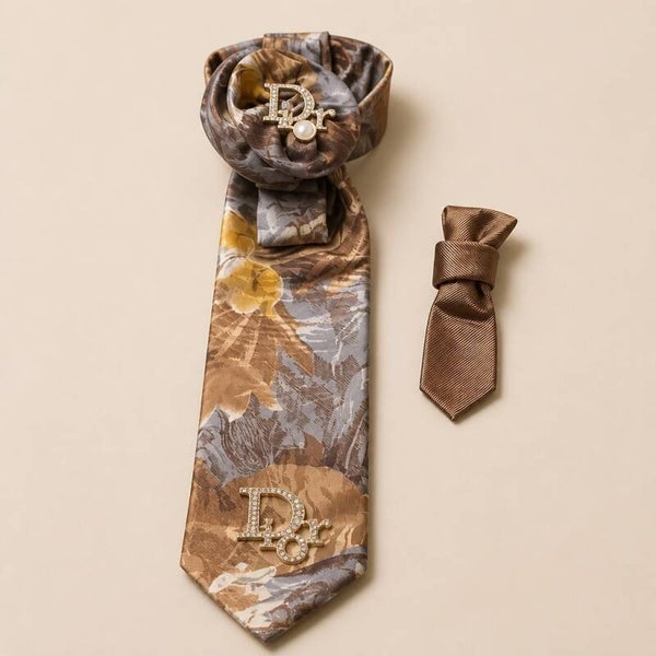 Medium Necklace Tie with Lapel Pin