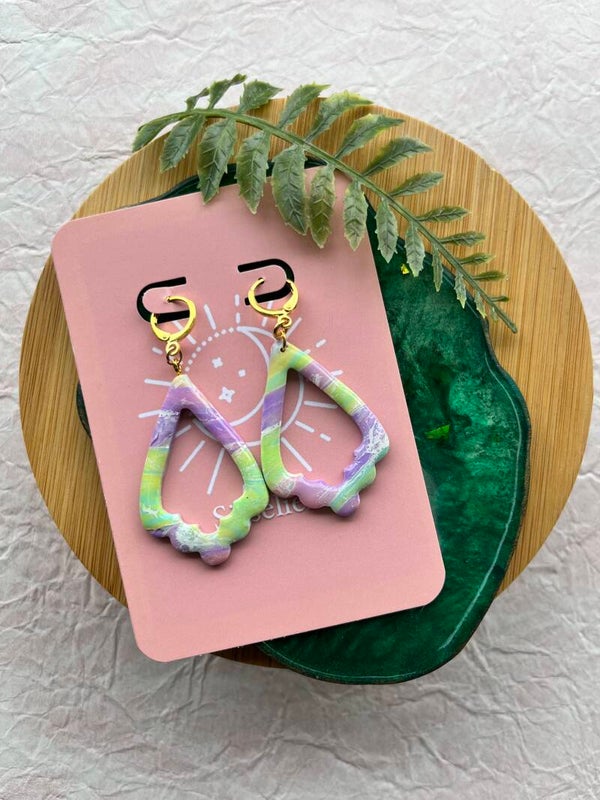 Spring pendant