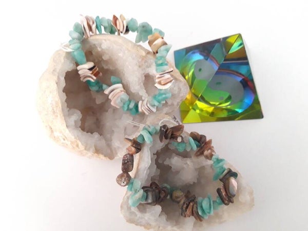 Elastisch split armband gemengd amazoniet met schelp