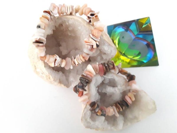 Elastisch split armband opaal andes met schelp