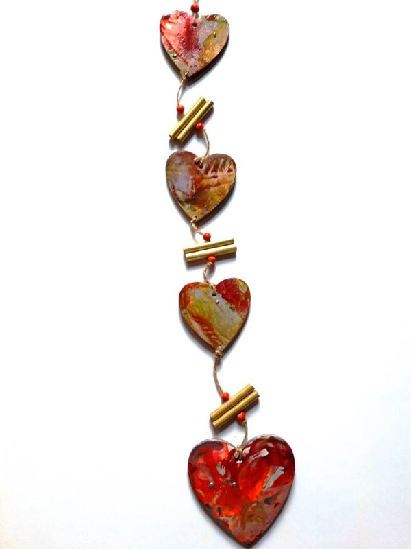 Unieke raam/muur hanger met 4 harten (exemplaar 1)