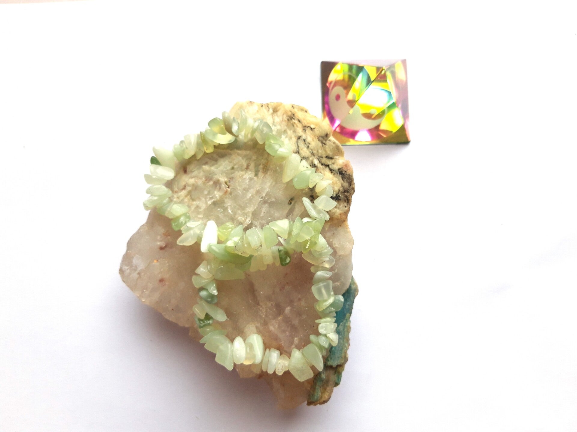 Elastisch splitarmband maansteen groen