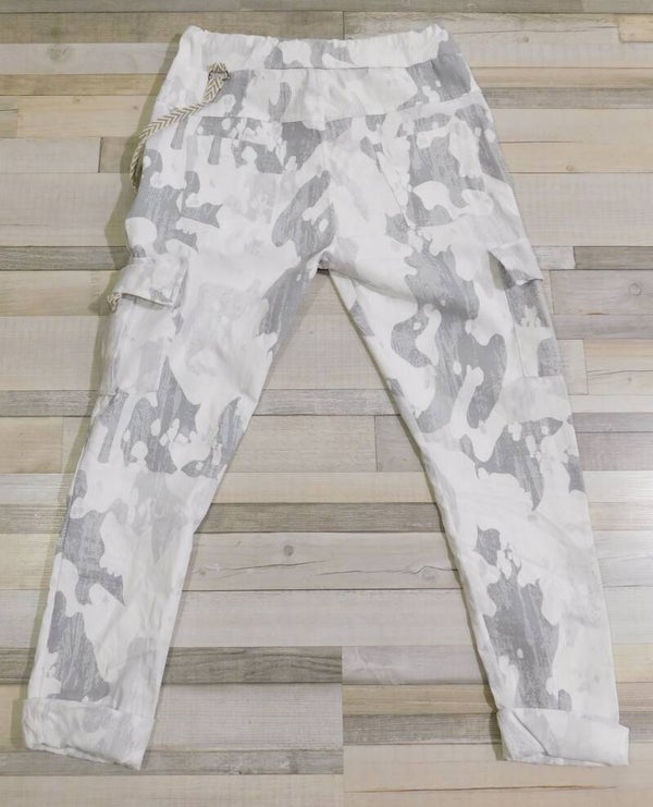 Pantalon cargo camouflage - blanc