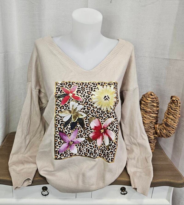 Pull fin motifs fleurs et léopard - beige