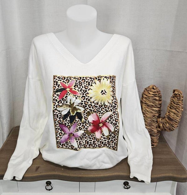 Pull fin motifs fleurs et léopard - blanc