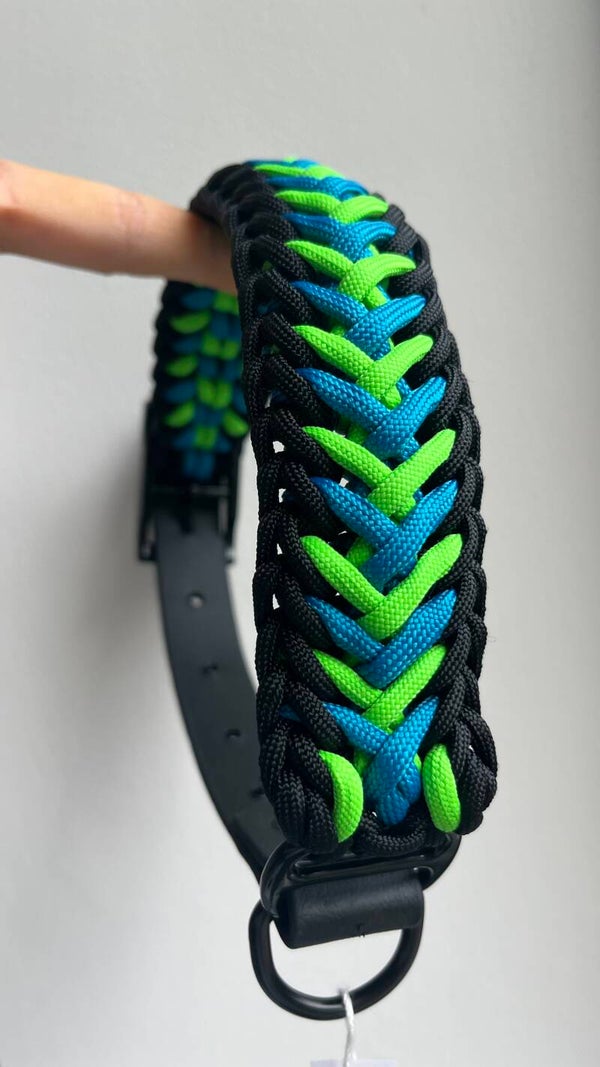 Paracord halsband, maat M