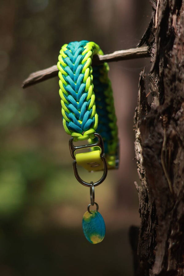 Paracord halsband en tag maat M