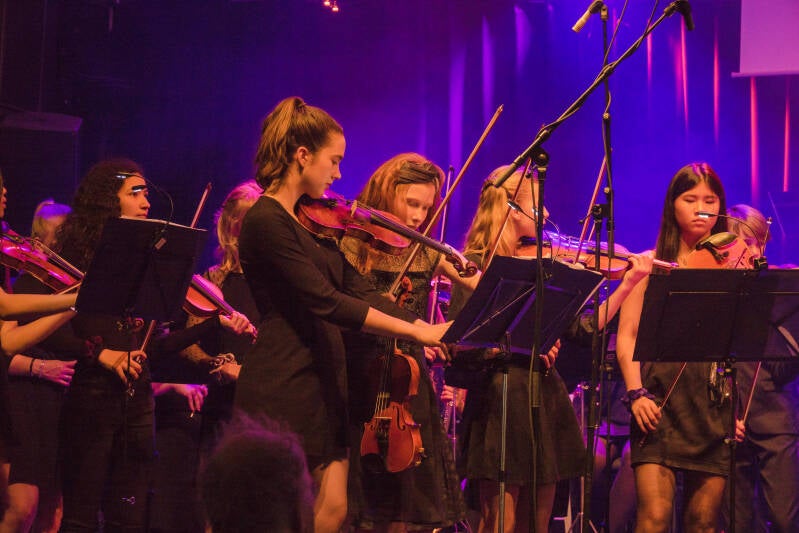 Jonge Strijkers en Blazers