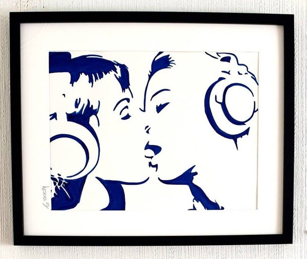 She kissed the DJ in blue - SOLD