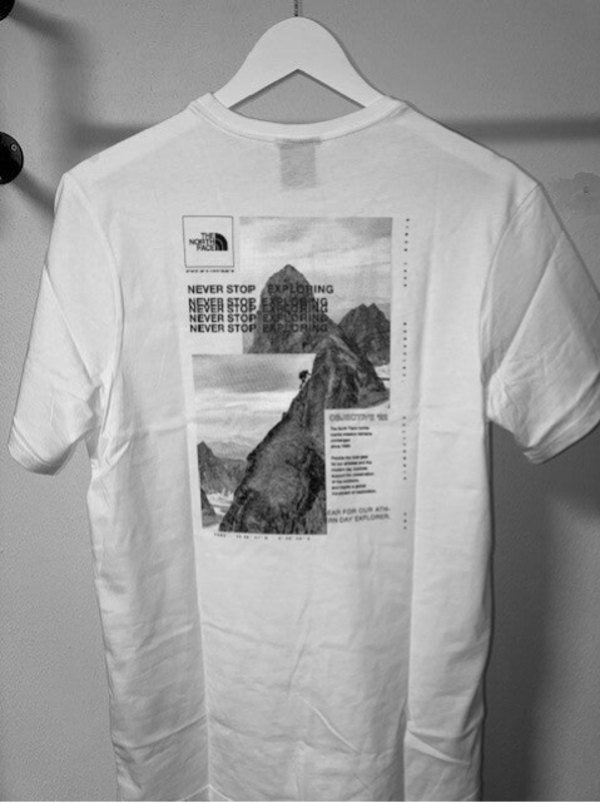 north face t-shirt wit