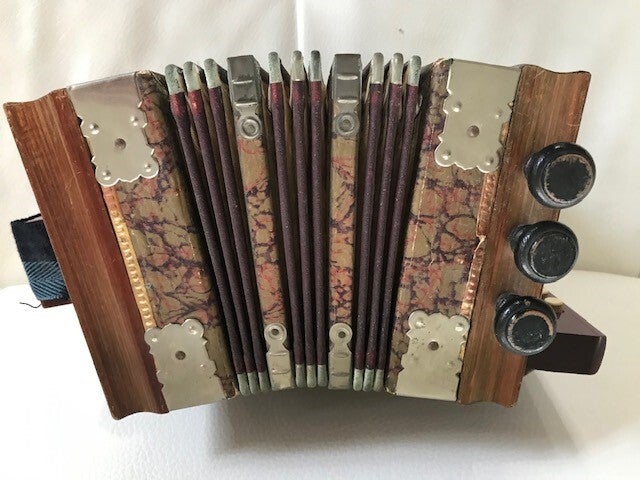 Oude kleine accordeon