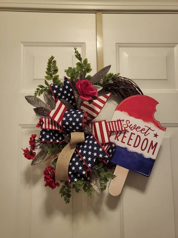 Summer, fireworks and popsicle