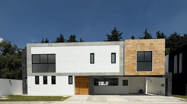 Venta de Exclusiva Casa en Hacienda San Antonio