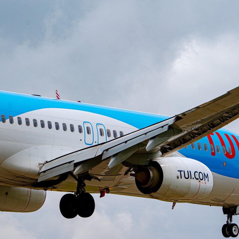 TUI Airways 737-800 @LBA