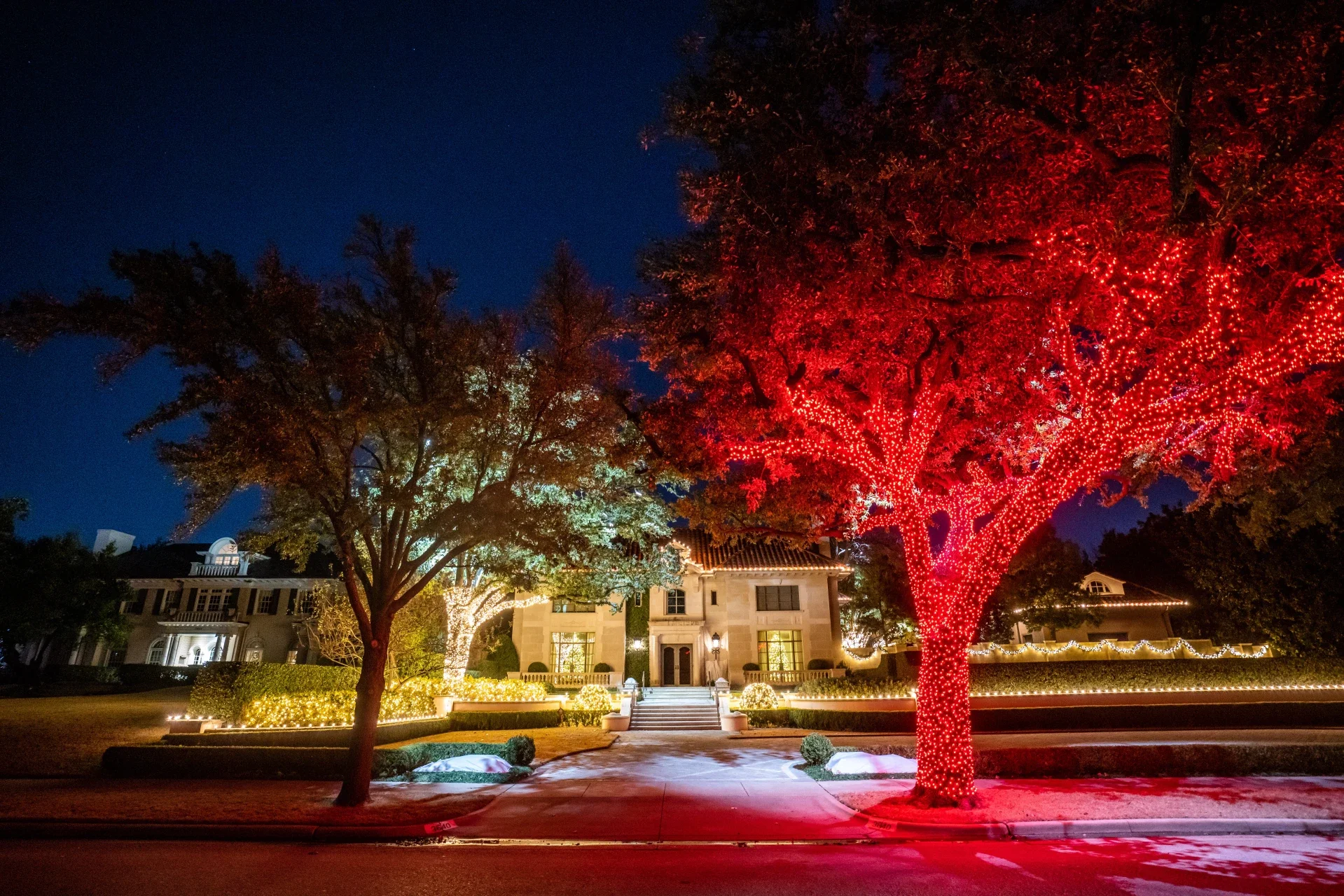 corpus-christi-holiday-light-installation-letz-get-lit-2