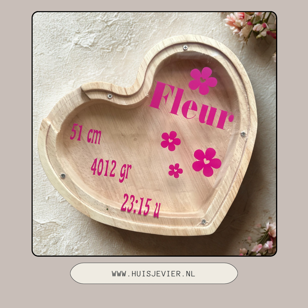 Hartjes spaarpot met eigen opdruk.
