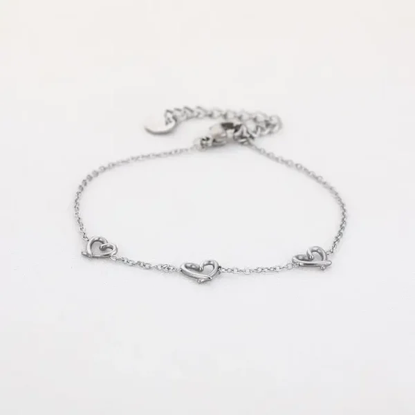 Drie hartjes armband