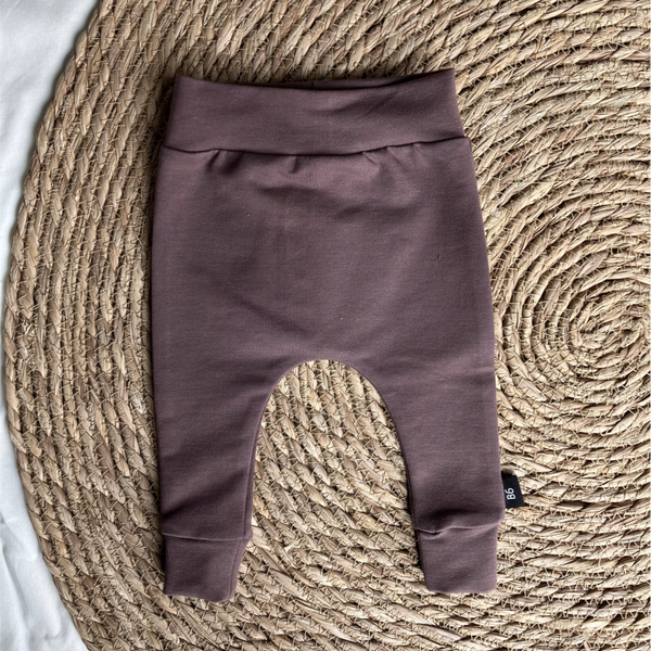 MINI BROEK IN EFFEN KLEUR