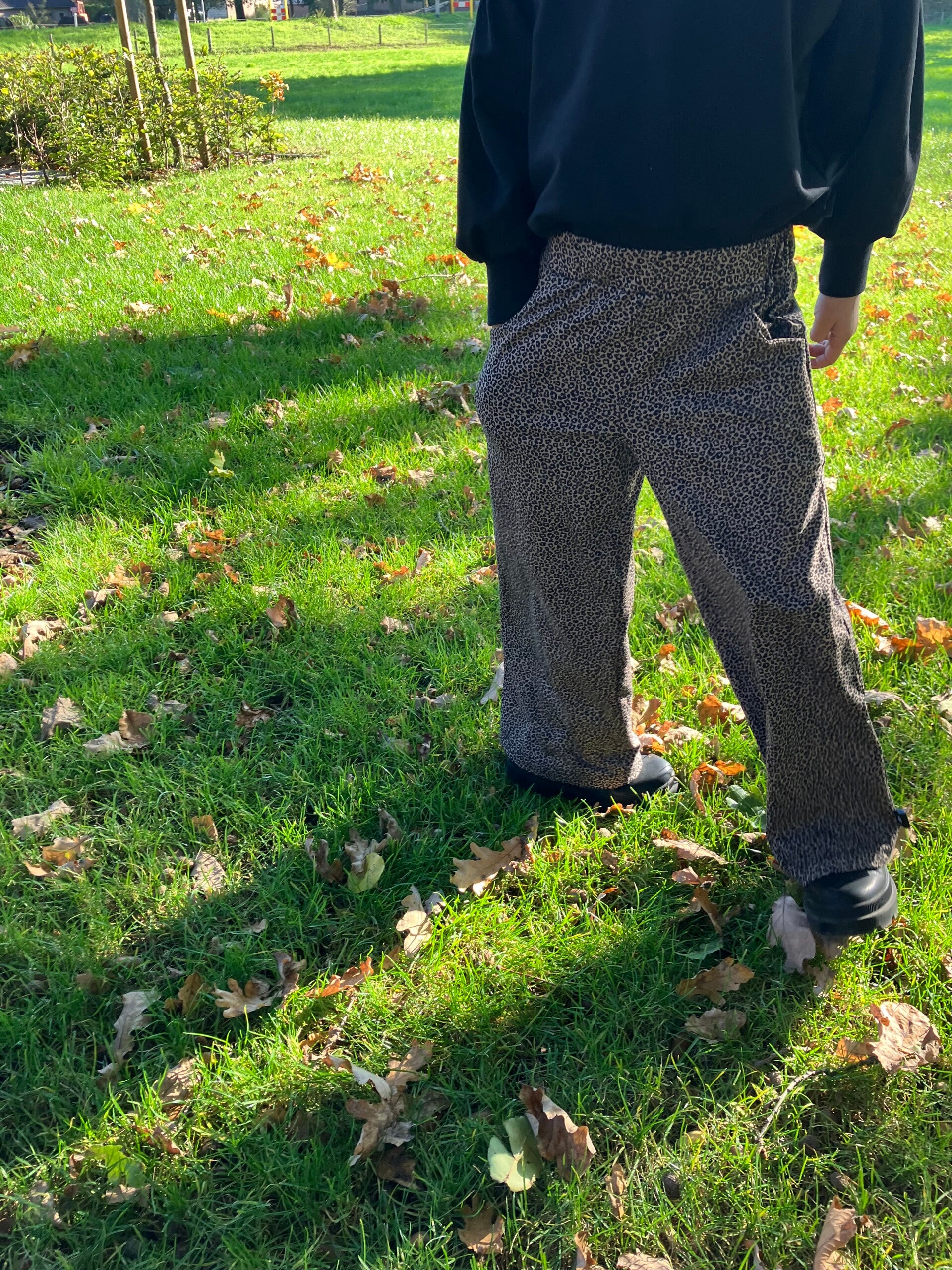 Wide pants panterprint