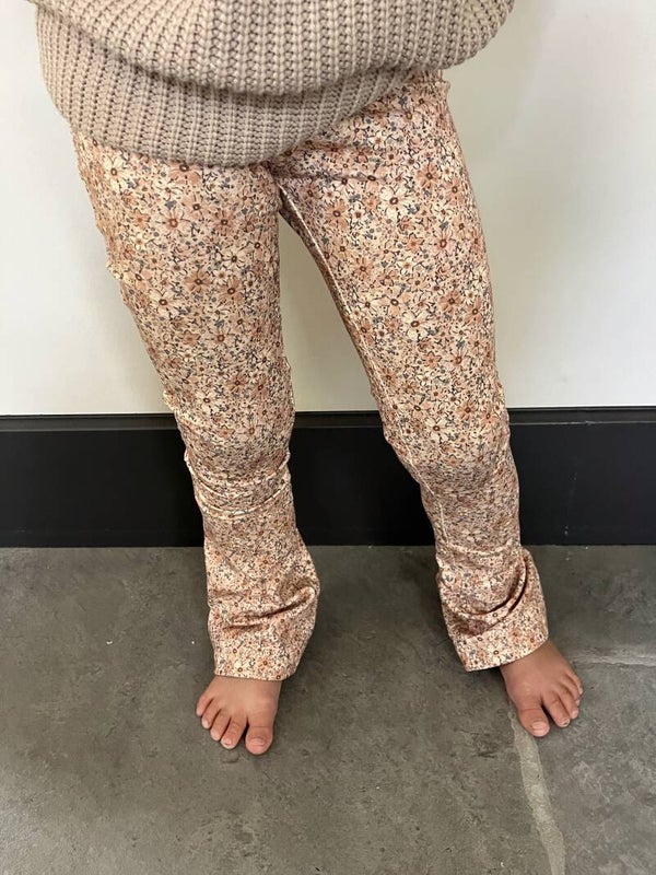FLARED/ LEGGING PRINT