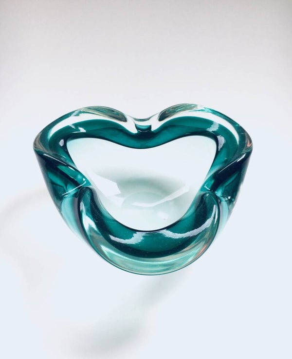 Midcentury Modern Murano Studio Glass Vide-Poche in Sommerso, Italy 1960's