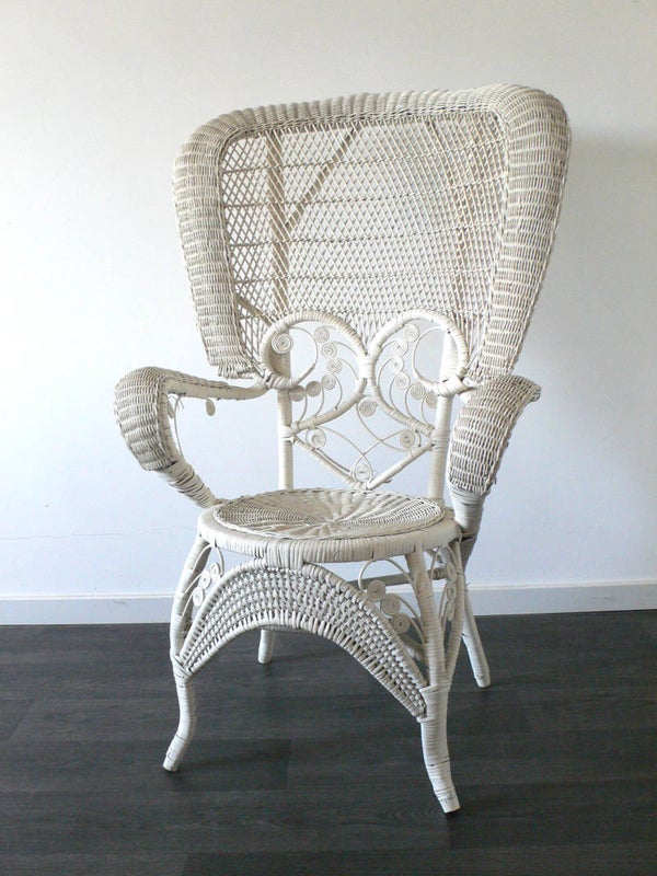 Original 1970's Design wicker Peacock Chair in White