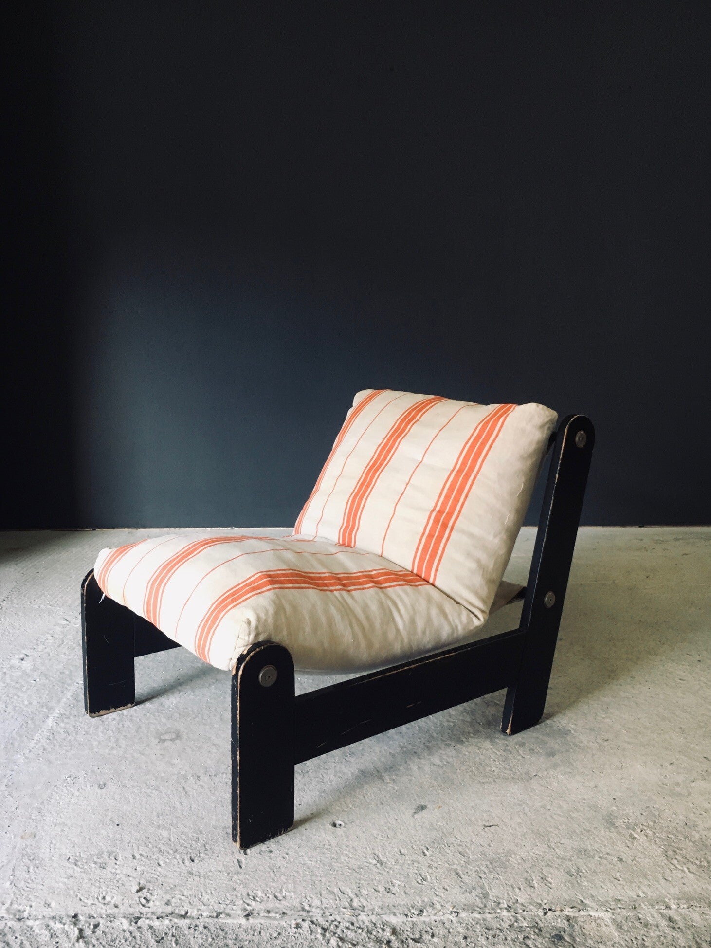 1970's Vintage Design Low Lounge Chair