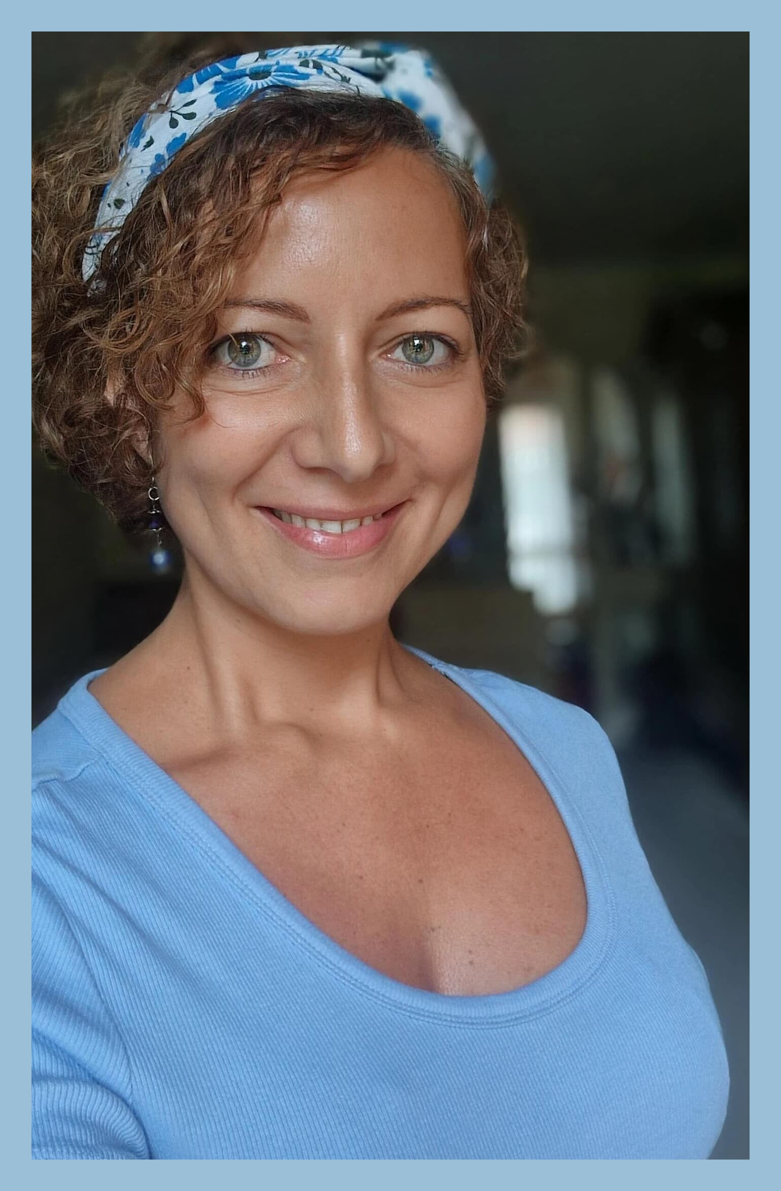 portrait of Debora Bazzani, founder of Experience Reiki, Reiki Master and Coach