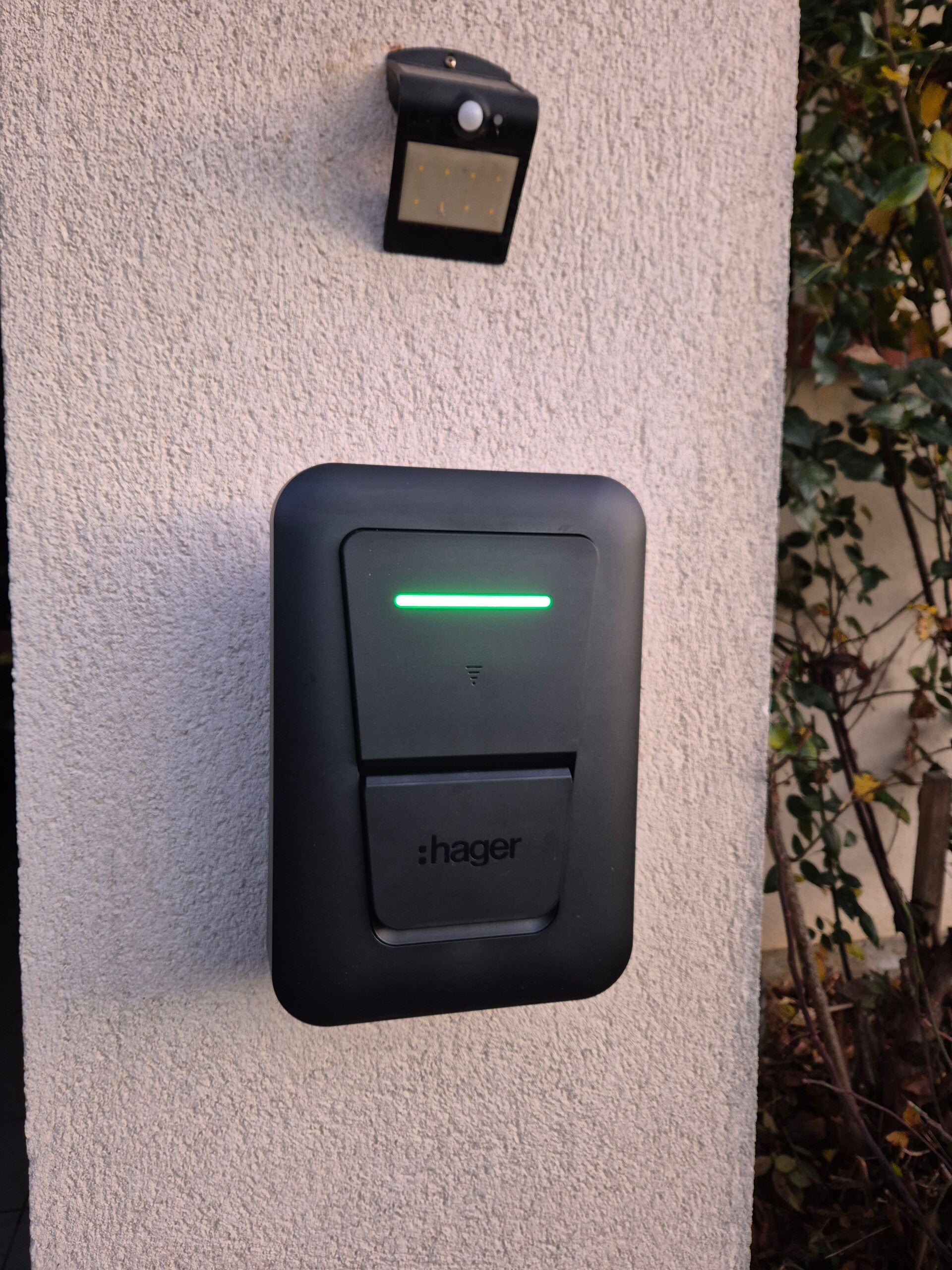 Borne intelligente et connectée Hager 7.4kw 